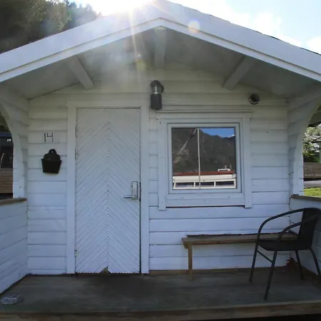 Stranda Feriesenter 4* סטראנדה